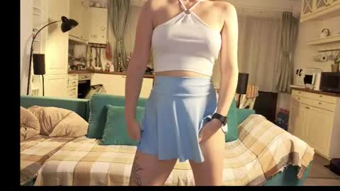 Snapshot of girlfrend10 chatting on 12/21/25, 03:52 Girlfriend online show from 12/21/25, 03:52