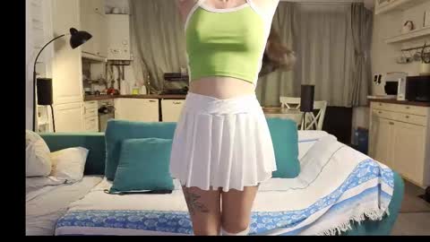 Snapshot of girlfrend10 chatting on 01/12/26, 03:50 Girlfriend online show from 01/12/26, 03:50