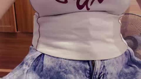 girlhanoi online show from 04/11/26, 10:52