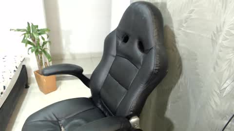 Ariana Sophia.  online show from 12/26/24, 05:47