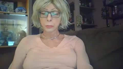 Girlinrock online show from 02/12/26, 01:55