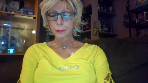 Snapshot of girlinrock chatting on 06/19/26, 01:10 Girlinrock online show from 06/19/26, 01:10
