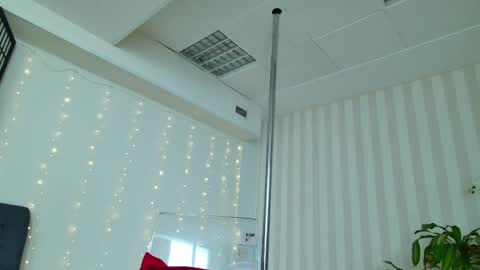 Snapshot of girlnextd00r_ chatting on 01/31/25, 01:12 Hanna online show from 01/31/25, 01:12