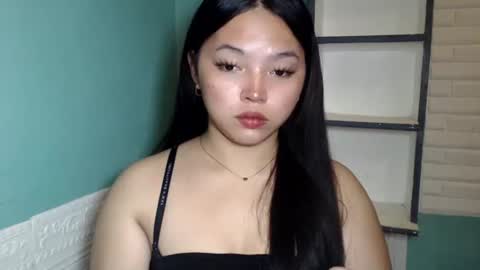 Snapshot of girlthatuneedxxx chatting on 10/25/25, 06:46 Rhaine online show from 10/25/25, 06:46