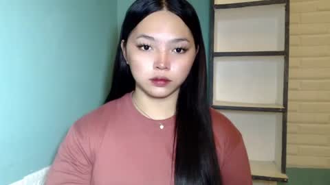 Rhaine online show from 11/13/25, 10:47