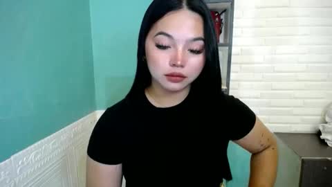 Rhaine online show from 03/17/26, 06:11