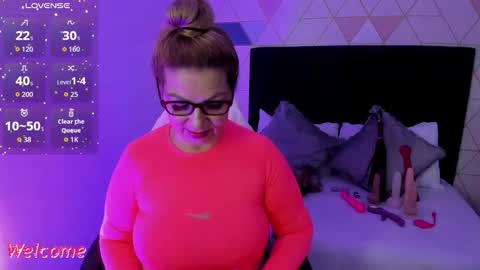 Gisella online show from 10/27/25, 12:42