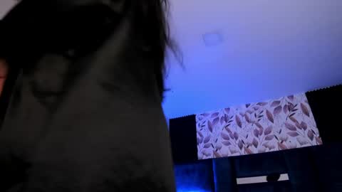     online show from 05/11/26, 02:45