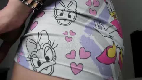 Snapshot of gisell_antonella chatting on 02/20/26, 01:11 Gisell online show from 02/20/26, 01:11