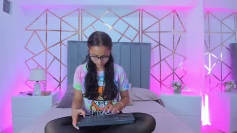 GISELLE ROLDAN online show from 01/24/25, 11:59