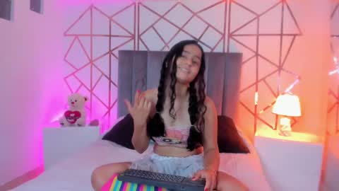 GISELLE ROLDAN online show from 02/23/25, 12:59