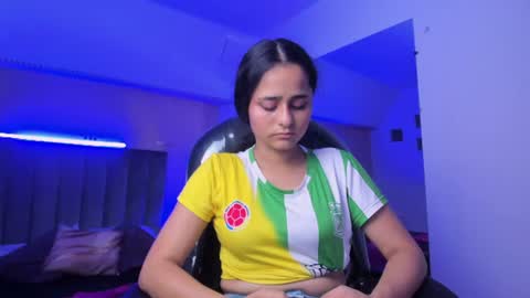 GISELLE ROLDAN online show from 07/04/26, 03:35