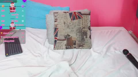 Snapshot of gissellsaenz chatting on 12/14/24, 02:56 Gissell Saenz online show from 12/14/24, 02:56