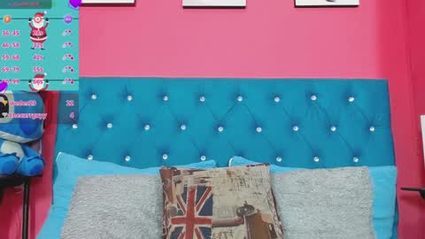 Snapshot of gissellsaenz chatting on 12/22/24, 02:38 Gissell Saenz online show from 12/22/24, 02:38