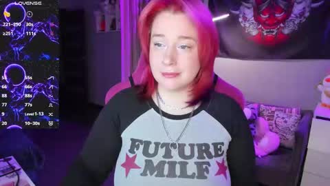 Snapshot of gitera_ chatting on 12/01/25, 11:32 AlexaMillis online show from 12/01/25, 11:32