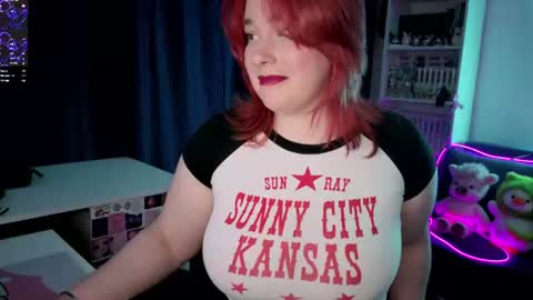 Snapshot of gitera_ chatting on 06/27/26, 09:53 AlexaMillis online show from 06/27/26, 09:53
