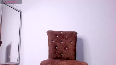 Snapshot of giuliacash chatting on 10/18/25, 10:16 GiuliaCash online show from 10/18/25, 10:16