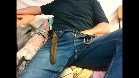 Snapshot of giulio__35 chatting on 09/10/25, 03:01 giulio__35 online show from 09/10/25, 03:01