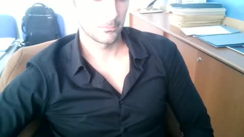 giuseppevai1 online show from 10/28/25, 10:19