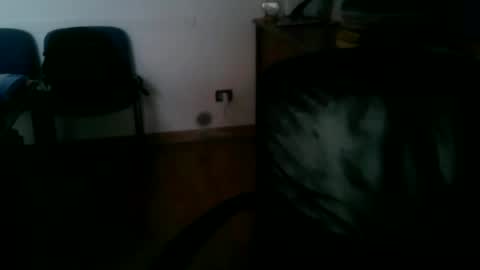 giuseppevai1 online show from 11/18/25, 11:36