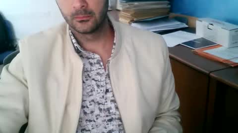Snapshot of giuseppevai1 chatting on 04/30/26, 09:37 giuseppevai1 online show from 04/30/26, 09:37