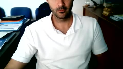 Snapshot of giuseppevai1 chatting on 06/06/26, 09:47 giuseppevai1 online show from 06/06/26, 09:47