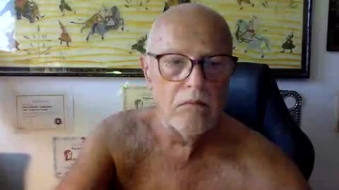 Snapshot of giutomma930394 chatting on 06/21/26, 02:19 giutomma930394 online show from 06/21/26, 02:19