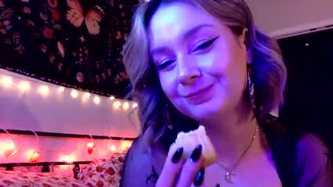 Snapshot of givemesweetdreams chatting on 01/23/25, 03:48 givemesweetdreams online show from 01/23/25, 03:48