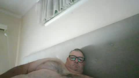 Snapshot of gixxer06 chatting on 06/12/26, 11:25 bi Gixxer online show from 06/12/26, 11:25