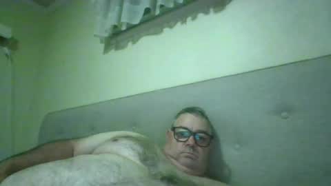 Snapshot of gixxer06 chatting on 06/17/26, 07:11 bi Gixxer online show from 06/17/26, 07:11