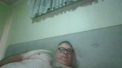 Snapshot of gixxer06 chatting on 07/28/26, 03:02 bi Gixxer online show from 07/28/26, 03:02