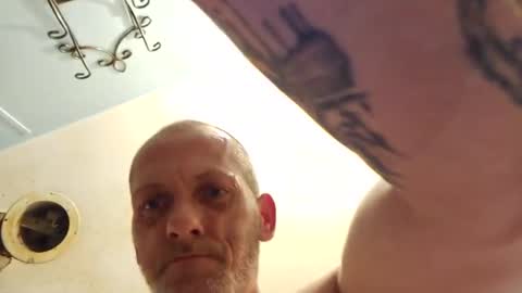 gixxer8282 online show from 12/25/24, 10:17