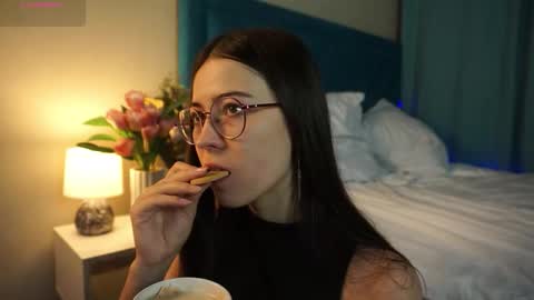 Agness online show from 11/09/25, 01:20