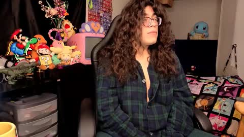 glaceon9 online show from 10/31/25, 11:22