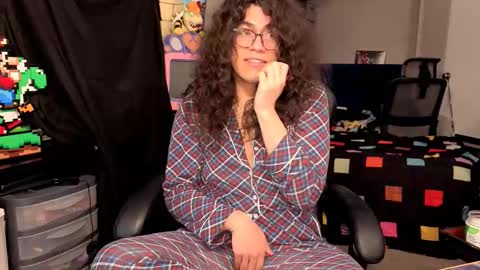 glaceon9 online show from 11/14/25, 03:16