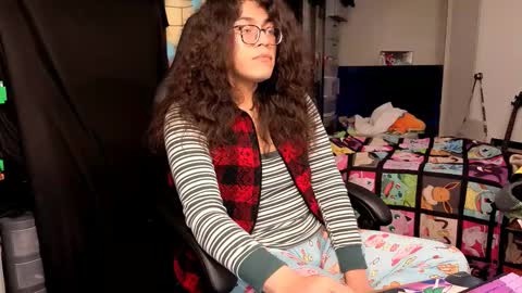 glaceon9 online show from 11/30/25, 07:01