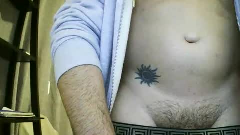 Snapshot of gladiator_18 chatting on 11/22/25, 02:10 gladiator_18 online show from 11/22/25, 02:10