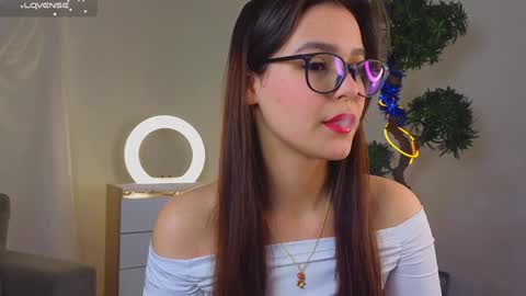 Snapshot of gladysacreman chatting on 01/26/25, 03:06 Michelle online show from 01/26/25, 03:06