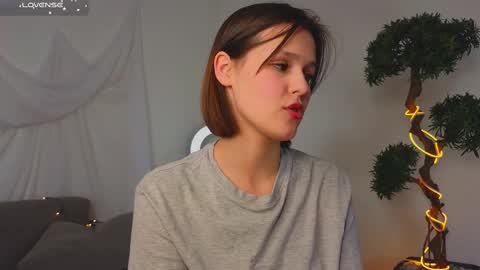 Snapshot of gladysacreman chatting on 02/22/25, 06:17 Michelle online show from 02/22/25, 06:17