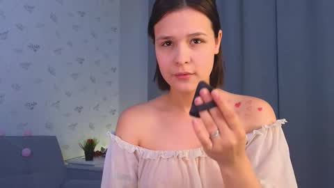 Snapshot of gladysacreman chatting on 09/21/25, 03:08 Michelle online show from 09/21/25, 03:08