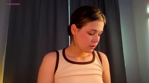 Snapshot of gladysacreman chatting on 10/03/25, 03:14 Michelle online show from 10/03/25, 03:14