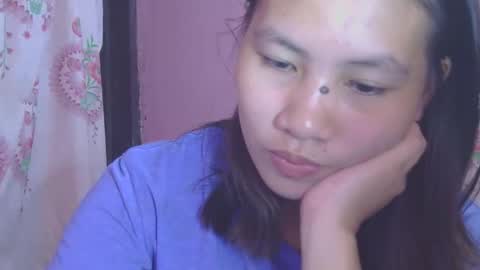 Snapshot of glamgoddess23 chatting on 10/22/25, 12:44 glamgoddess23 online show from 10/22/25, 12:44