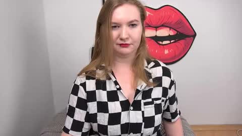 Nikki online show from 10/04/25, 01:20