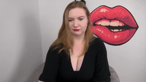 Nikki online show from 12/14/25, 10:09