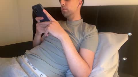 Glamour online show from 11/18/25, 12:49