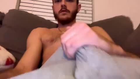 Snapshot of glegere18 chatting on 02/23/25, 01:24 Lets get wierd online show from 02/23/25, 01:24