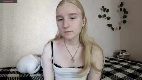Laura online show from 05/13/26, 09:06