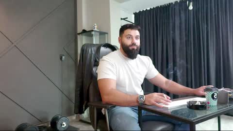 Snapshot of glennmasters chatting on 12/20/24, 10:05 Matthew .. for short call me Matt online show from 12/20/24, 10:05