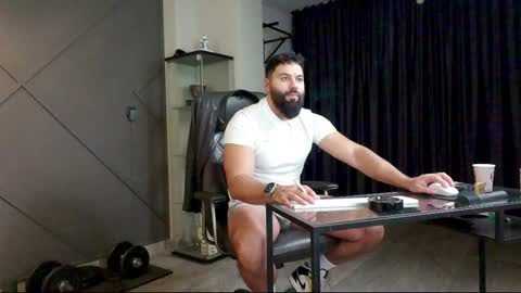 Snapshot of glennmasters chatting on 12/21/24, 04:09 Matthew .. for short call me Matt online show from 12/21/24, 04:09