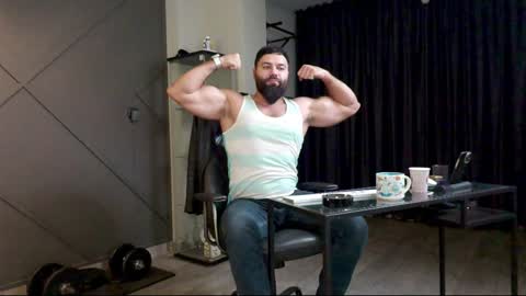 Snapshot of glennmasters chatting on 12/22/24, 04:50 Matthew .. for short call me Matt online show from 12/22/24, 04:50